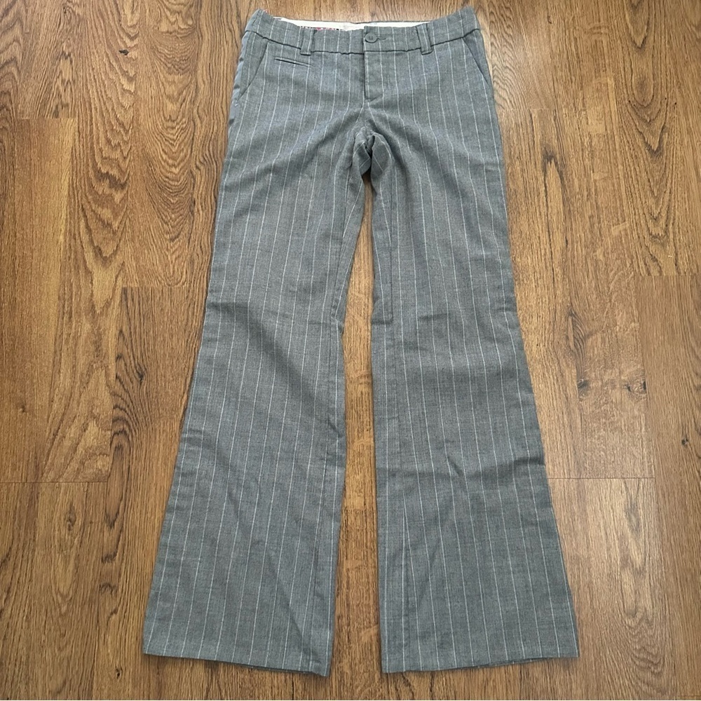 American Eagle Outfitters Gray Pinstripe Flare Pants wool blend 8 2YK low rise